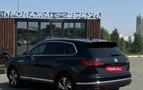 Volkswagen Touareg III, 2019 год, 3 750 000 рублей, 6 фотография