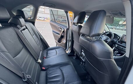 Toyota RAV4, 2021 год, 3 500 000 рублей, 9 фотография