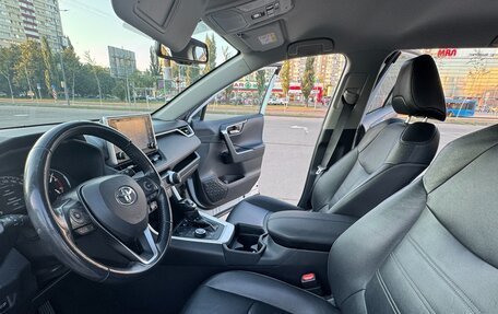 Toyota RAV4, 2021 год, 3 500 000 рублей, 10 фотография