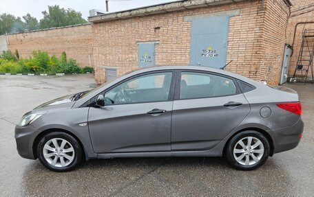 Hyundai Solaris II рестайлинг, 2011 год, 550 000 рублей, 2 фотография