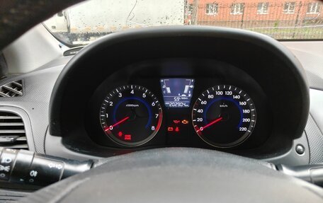 Hyundai Solaris II рестайлинг, 2011 год, 550 000 рублей, 9 фотография