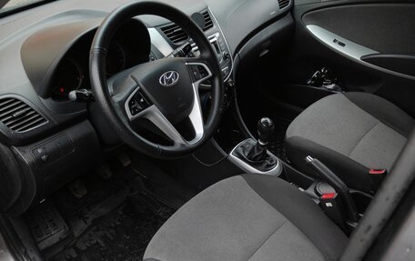 Hyundai Solaris II рестайлинг, 2011 год, 550 000 рублей, 11 фотография