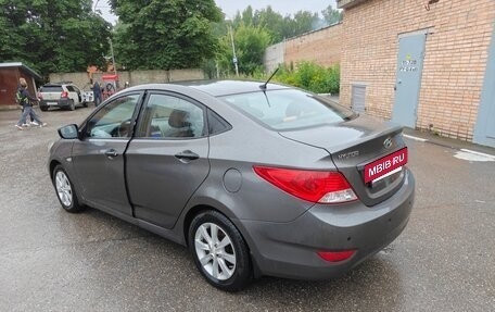 Hyundai Solaris II рестайлинг, 2011 год, 550 000 рублей, 4 фотография