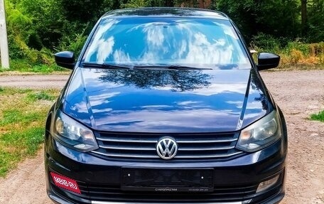 Volkswagen Polo VI (EU Market), 2015 год, 950 000 рублей, 1 фотография