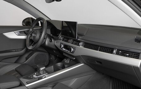 Audi A4, 2021 год, 3 516 500 рублей, 7 фотография
