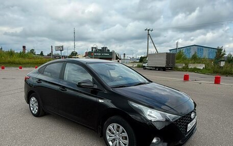 Hyundai Solaris II рестайлинг, 2021 год, 1 590 000 рублей, 10 фотография