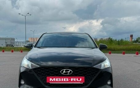 Hyundai Solaris II рестайлинг, 2021 год, 1 590 000 рублей, 6 фотография