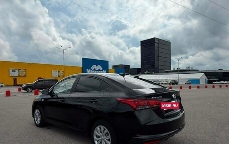 Hyundai Solaris II рестайлинг, 2021 год, 1 590 000 рублей, 4 фотография