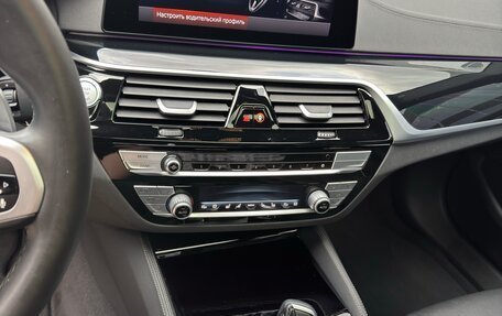 BMW 5 серия, 2019 год, 4 590 000 рублей, 13 фотография
