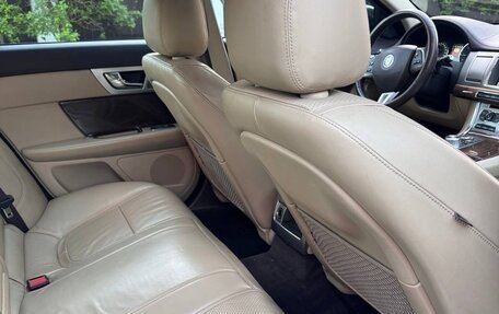 Jaguar XF I рестайлинг, 2011 год, 800 000 рублей, 13 фотография