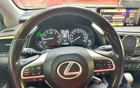 Lexus RX IV рестайлинг, 2018 год, 4 300 000 рублей, 9 фотография