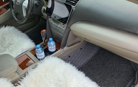 Toyota Camry, 2010 год, 1 700 000 рублей, 6 фотография