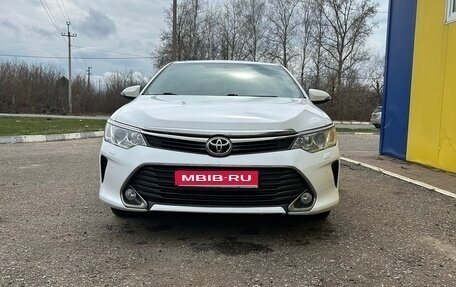 Toyota Camry, 2015 год, 2 100 000 рублей, 1 фотография