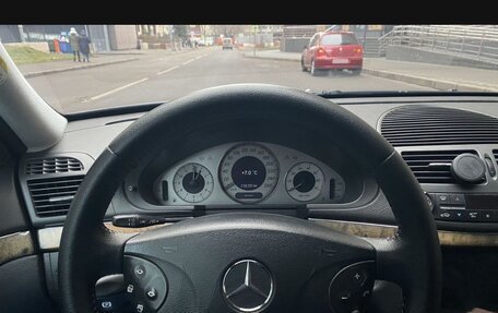 Mercedes-Benz E-Класс, 2003 год, 650 000 рублей, 8 фотография
