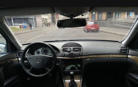 Mercedes-Benz E-Класс, 2003 год, 650 000 рублей, 6 фотография