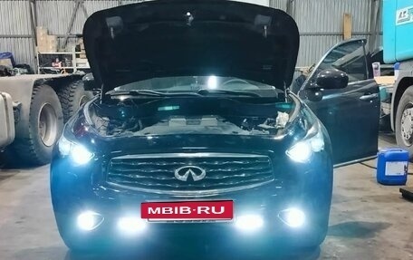 Infiniti FX II, 2011 год, 2 000 000 рублей, 2 фотография