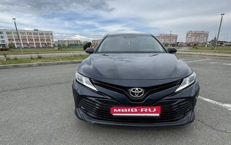 Toyota Camry, 2018 год, 2 150 000 рублей, 4 фотография