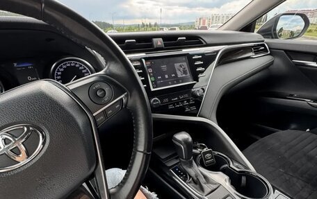 Toyota Camry, 2018 год, 2 150 000 рублей, 8 фотография