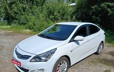 Hyundai Solaris II рестайлинг, 2016 год, 825 000 рублей, 4 фотография