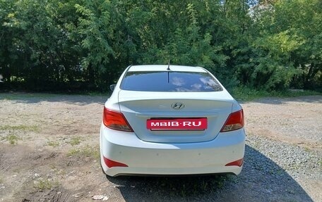 Hyundai Solaris II рестайлинг, 2016 год, 825 000 рублей, 2 фотография