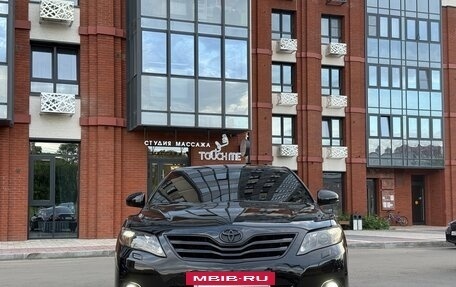 Toyota Camry, 2010 год, 2 050 000 рублей, 2 фотография