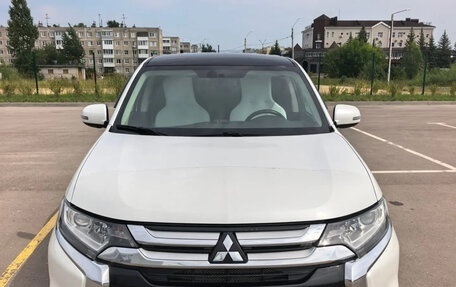Mitsubishi Outlander III рестайлинг 3, 2015 год, 1 530 000 рублей, 1 фотография