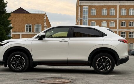 Honda Vezel, 2022 год, 2 290 000 рублей, 5 фотография