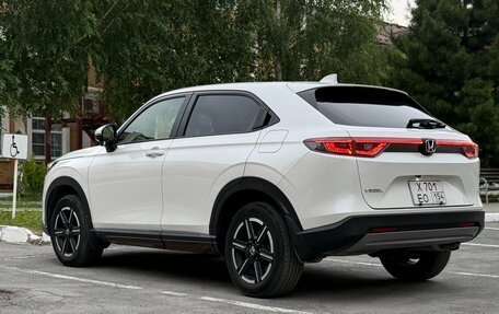 Honda Vezel, 2022 год, 2 290 000 рублей, 6 фотография