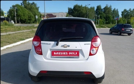 Chevrolet Spark III, 2013 год, 750 000 рублей, 2 фотография