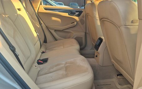 Porsche Macan I рестайлинг, 2014 год, 1 999 000 рублей, 24 фотография