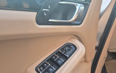 Porsche Macan I рестайлинг, 2014 год, 1 999 000 рублей, 27 фотография