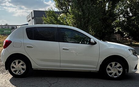 Renault Sandero II рестайлинг, 2017 год, 865 000 рублей, 12 фотография