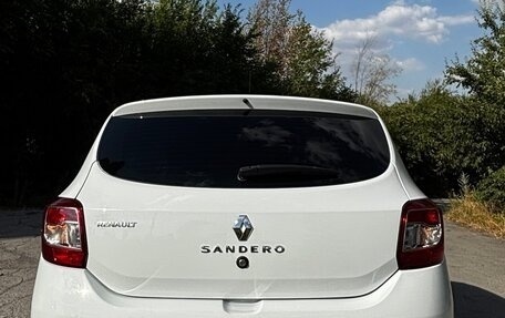 Renault Sandero II рестайлинг, 2017 год, 865 000 рублей, 10 фотография