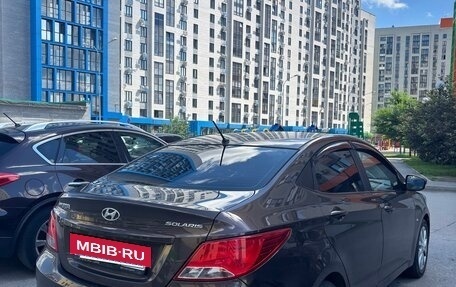 Hyundai Solaris II рестайлинг, 2015 год, 600 000 рублей, 4 фотография