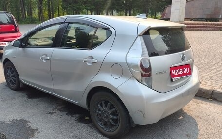 Toyota Aqua I, 2017 год, 800 000 рублей, 3 фотография