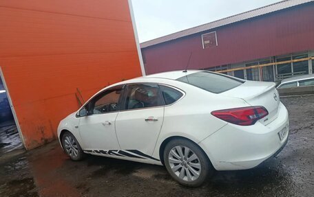 Opel Astra J, 2012 год, 400 000 рублей, 4 фотография