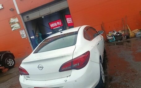 Opel Astra J, 2012 год, 400 000 рублей, 2 фотография