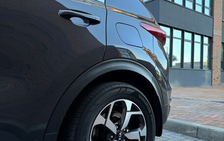 KIA Sportage IV рестайлинг, 2021 год, 2 350 000 рублей, 21 фотография