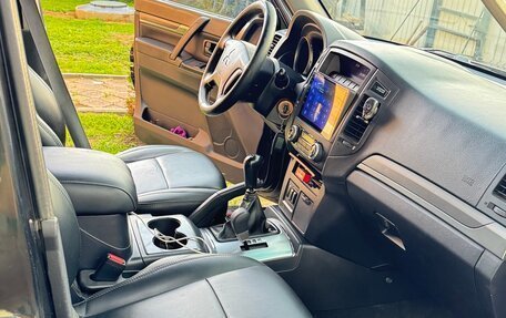 Mitsubishi Pajero IV, 2010 год, 1 700 000 рублей, 13 фотография