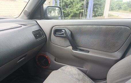 Nissan Primera II рестайлинг, 1999 год, 120 000 рублей, 11 фотография