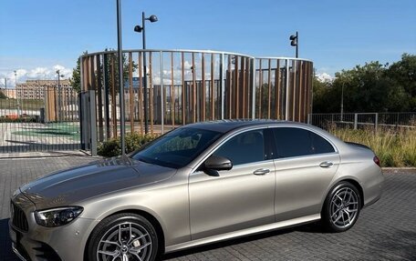 Mercedes-Benz E-Класс, 2022 год, 6 900 000 рублей, 2 фотография