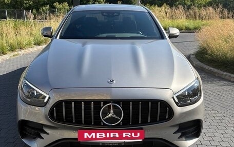 Mercedes-Benz E-Класс, 2022 год, 6 900 000 рублей, 5 фотография