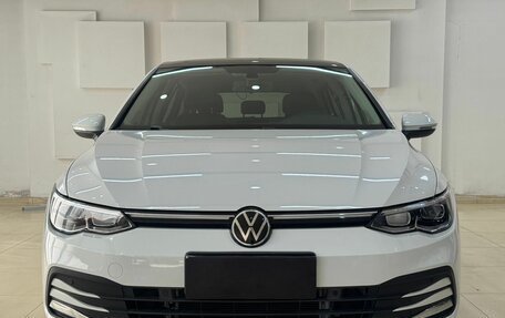 Volkswagen Golf VIII, 2022 год, 2 100 000 рублей, 1 фотография