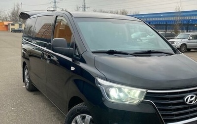 Hyundai H-1 II рестайлинг, 2018 год, 2 900 000 рублей, 1 фотография
