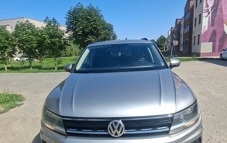Volkswagen Tiguan II, 2020 год, 2 150 000 рублей, 1 фотография