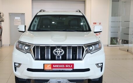 Toyota Land Cruiser Prado 150 рестайлинг 2, 2020 год, 6 299 000 рублей, 2 фотография