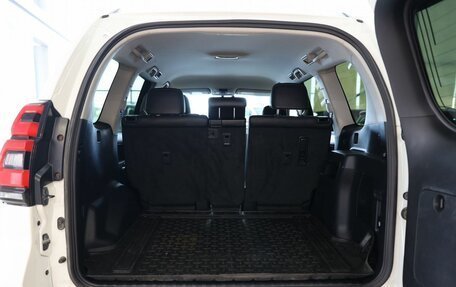Toyota Land Cruiser Prado 150 рестайлинг 2, 2020 год, 6 299 000 рублей, 11 фотография