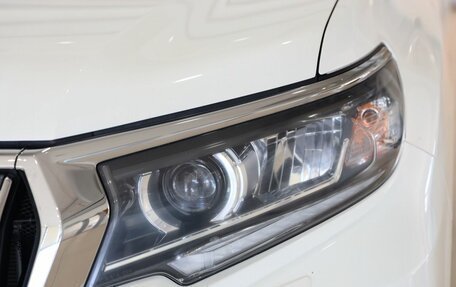 Toyota Land Cruiser Prado 150 рестайлинг 2, 2020 год, 6 299 000 рублей, 3 фотография