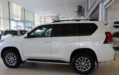 Toyota Land Cruiser Prado 150 рестайлинг 2, 2020 год, 6 299 000 рублей, 13 фотография