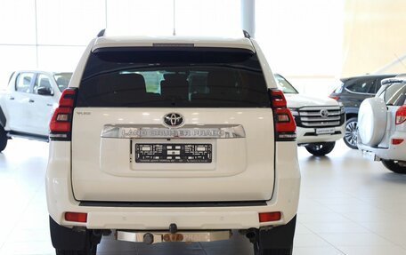 Toyota Land Cruiser Prado 150 рестайлинг 2, 2020 год, 6 299 000 рублей, 10 фотография
